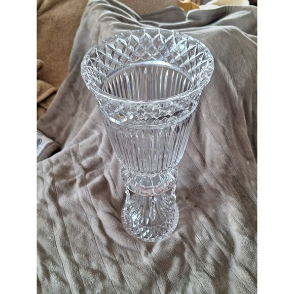 Elegant Vintage Clear 16" tall Ribbed and Flared Glass Vase Candle/Flower vase - Picture 9 of 16
